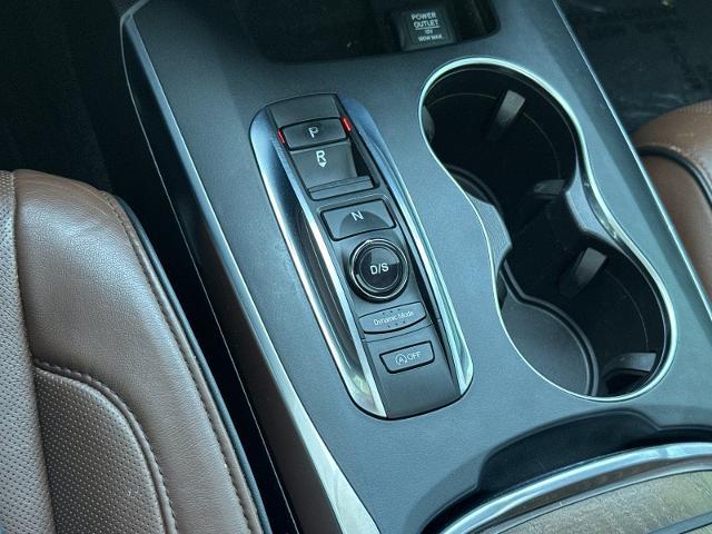 2017 Acura MDX w/Advance & Entertainment Pkgs