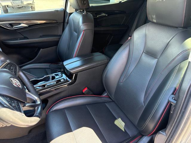 2022 Buick Envision FWD Essence