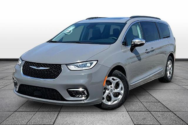 2023 Chrysler Pacifica Limited for sale in Hutchinson, KS