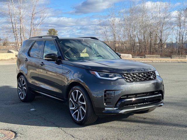2025 Land Rover Discovery P360 Dynamic SE