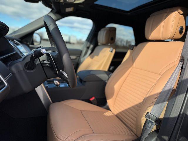 2025 Land Rover Discovery P360 Dynamic SE
