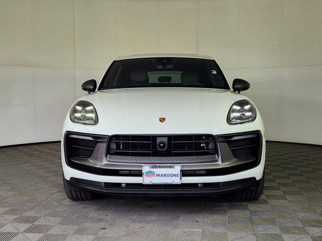 2023 Porsche Macan Base