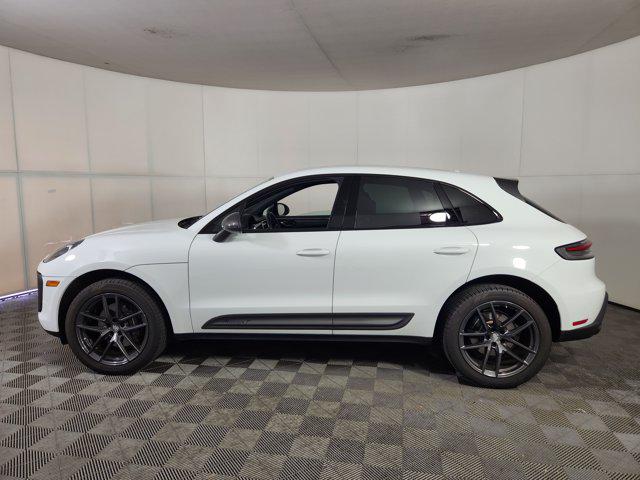 2023 Porsche Macan Base