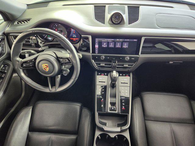 2023 Porsche Macan Base