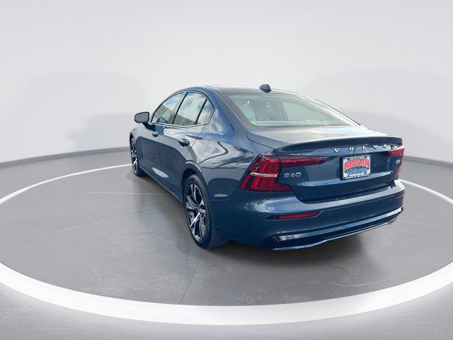 2024 Volvo S60 B5 Core Dark Theme