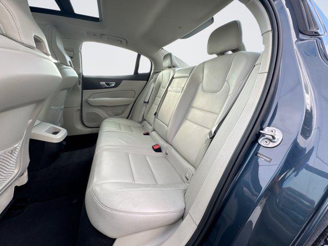 2024 Volvo S60 B5 Core Dark Theme