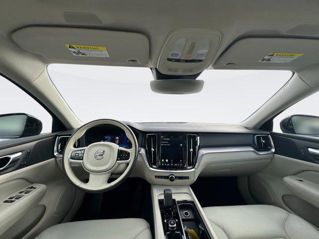 2024 Volvo S60 B5 Core Dark Theme