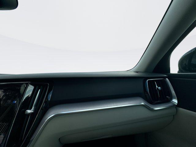 2024 Volvo S60 B5 Core Dark Theme