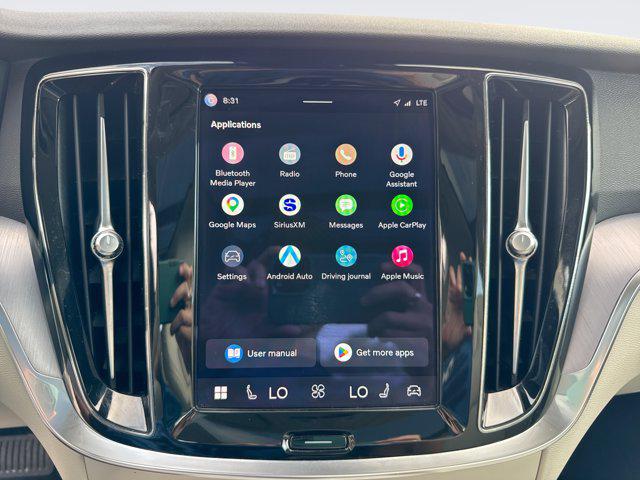 2024 Volvo S60 B5 Core Dark Theme