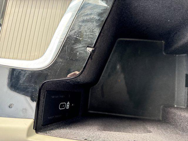 2024 Volvo S60 B5 Core Dark Theme