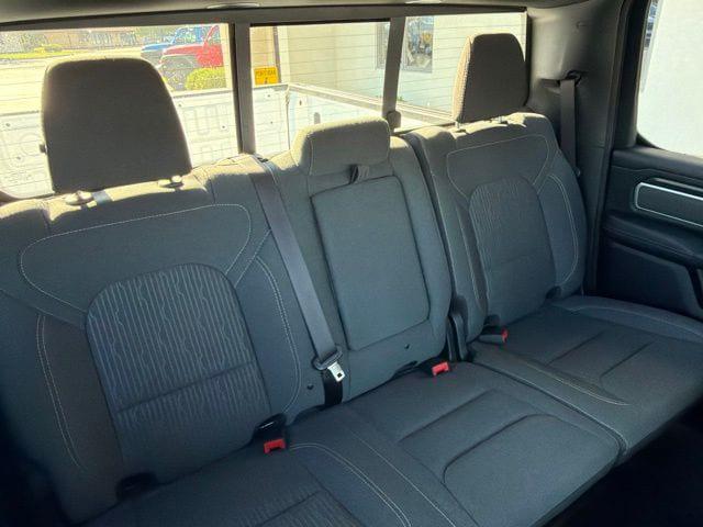 2021 Ram 1500 Big Horn Crew Cab 4x4 5'7" Box