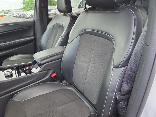 2023 Jeep Grand Cherokee L Altitude 4x4 2023 Jeep Grand Cherokee L Altitude 4x4