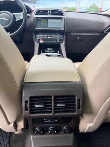 2018 Jaguar F-PACE 25t Prestige