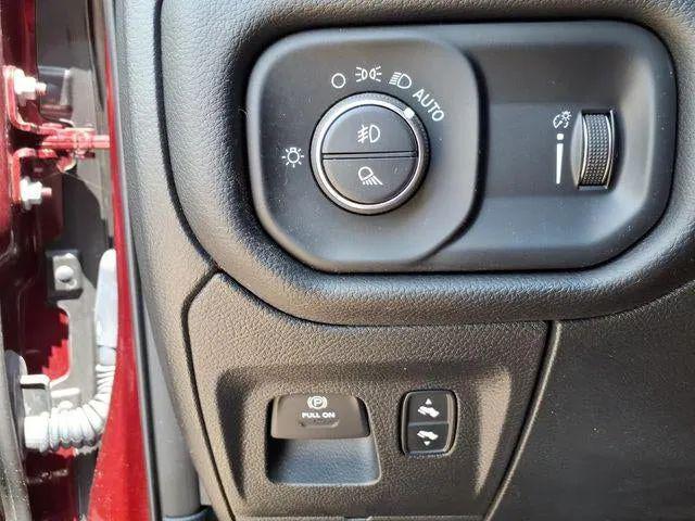 2020 Ram 1500 Big Horn Crew Cab 4x4 57 Box