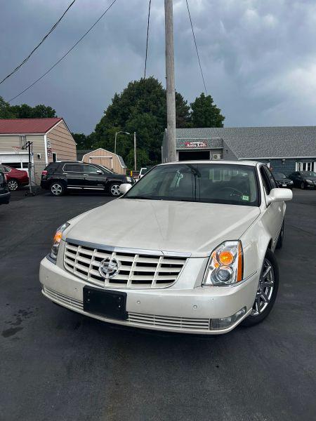 2008 Cadillac DTS 1SE for sale in Rochester, NY