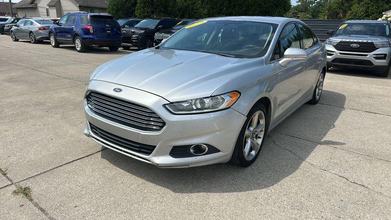 2013 Ford Fusion Hybrid SE for sale in Taylor, MI