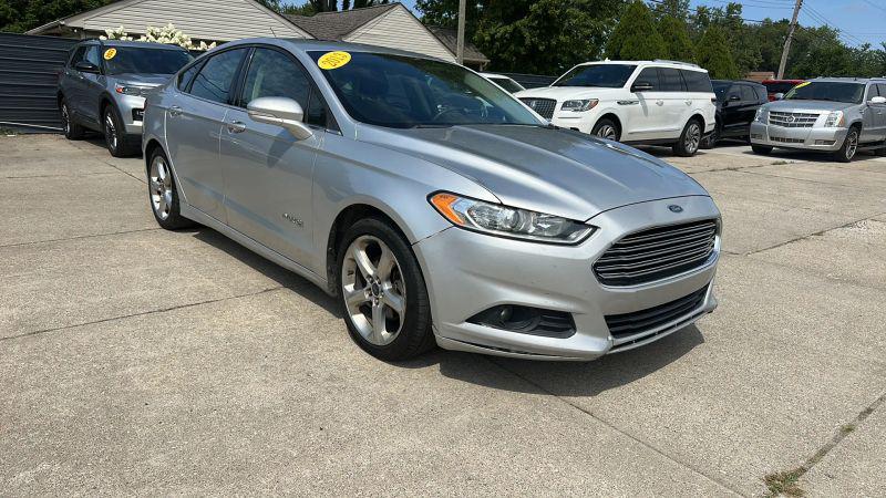 2013 Ford Fusion Hybrid SE