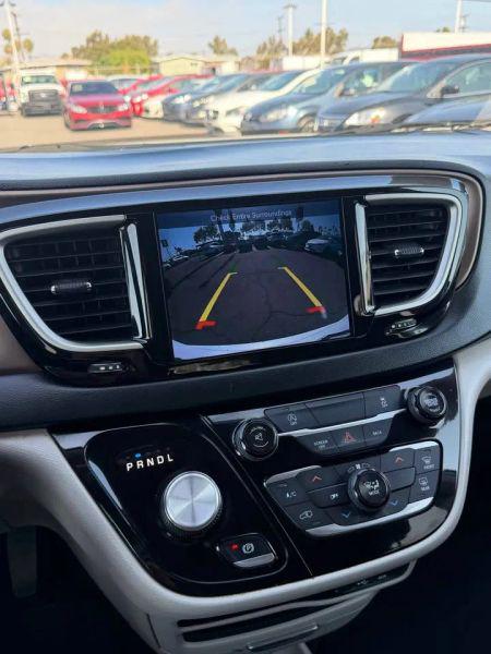 2017 Chrysler Pacifica Touring