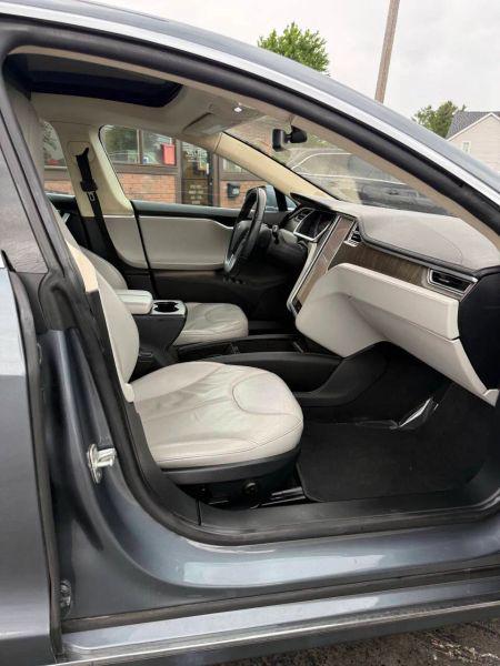 2013 Tesla Model S Base