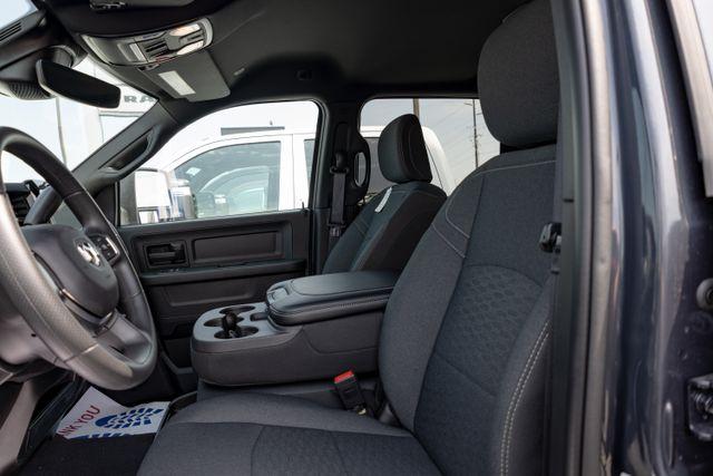 2026 Ram 2500 Black Express Crew Cab 4x4 64 Box