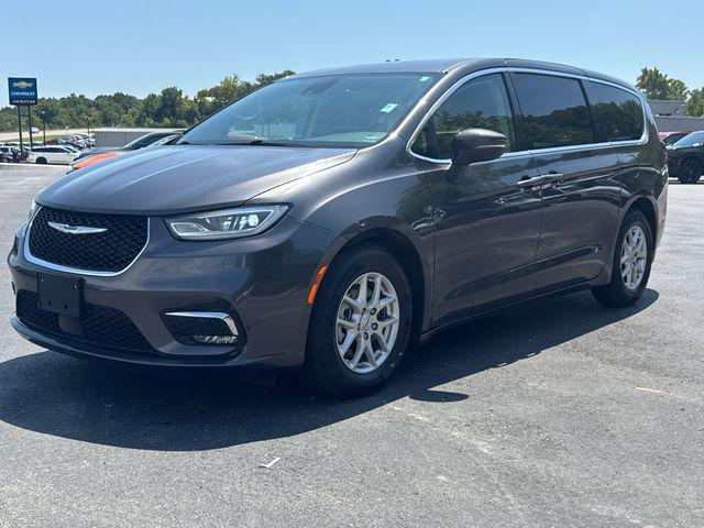 2023 Chrysler Pacifica Touring L for sale in Linn, MO