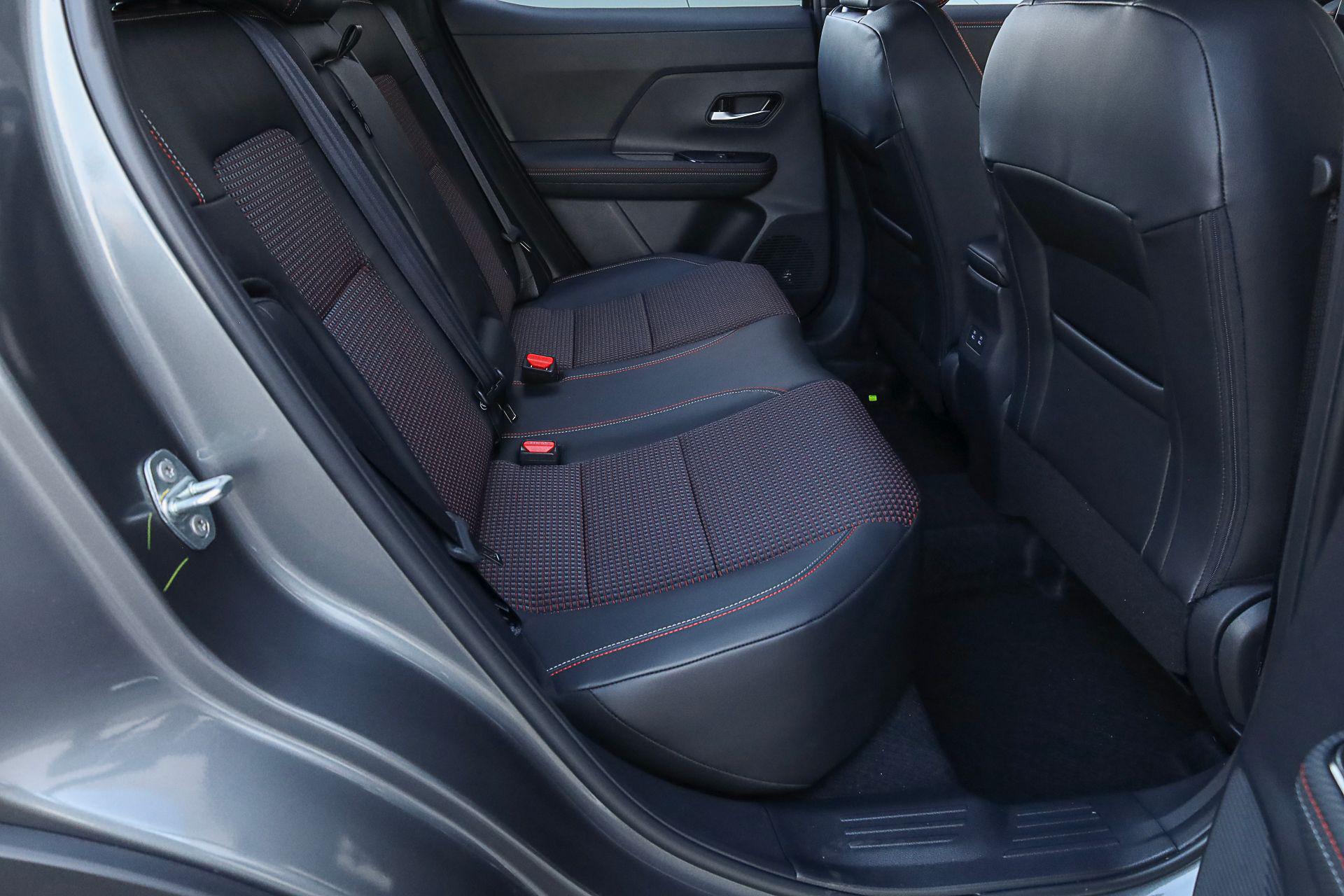 2026 Nissan KICKS SR - Photo 27