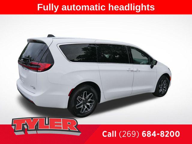 2027 Chrysler Pacifica Limited