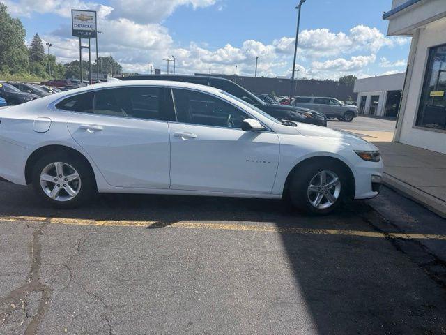 2024 Chevrolet Malibu FWD 1LT for sale in Niles, MI