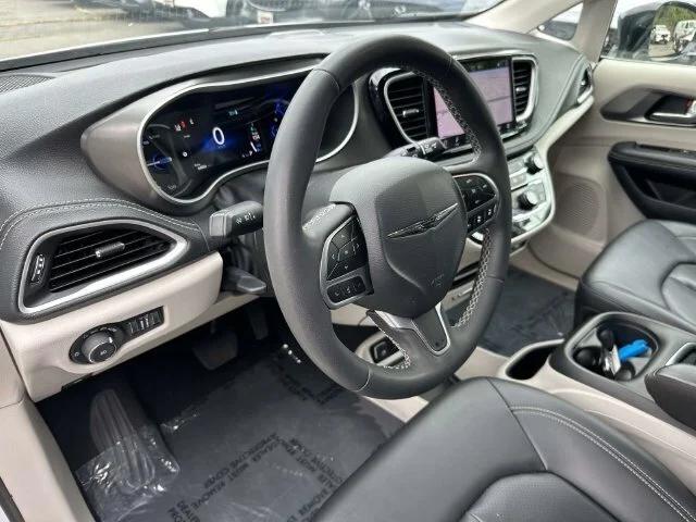 2024 Chrysler Pacifica Hybrid Select 2024 Chrysler Pacifica Hybrid Select
