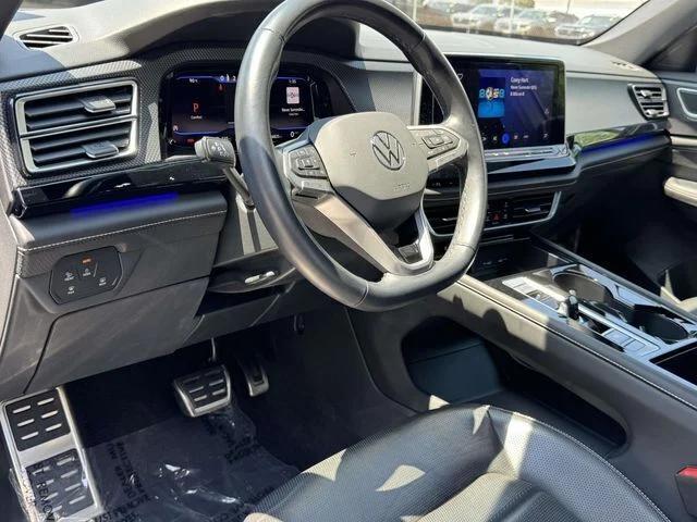 2024 Volkswagen Atlas Cross Sport 2.0T SEL R-Line