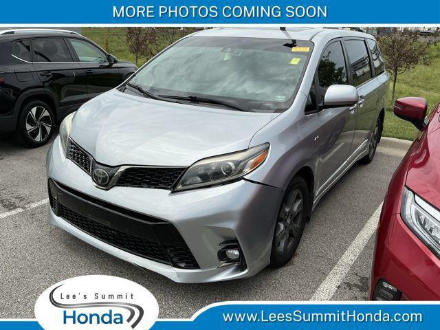 2019 Toyota Sienna SE Premium for sale in Lees Summit, MO