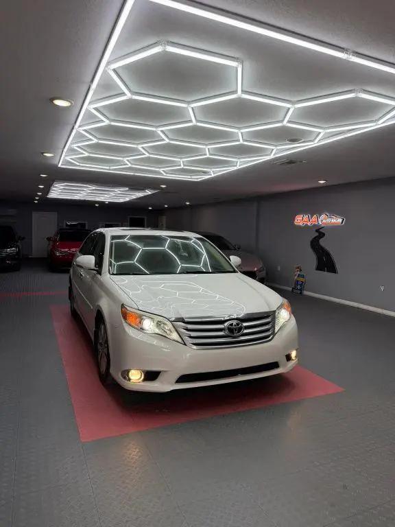 2011 Toyota Avalon Limited for sale in Largo, FL