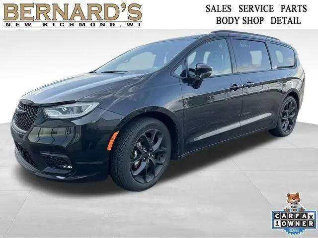 2025 Chrysler Pacifica Limited for sale in New Richmond, WI