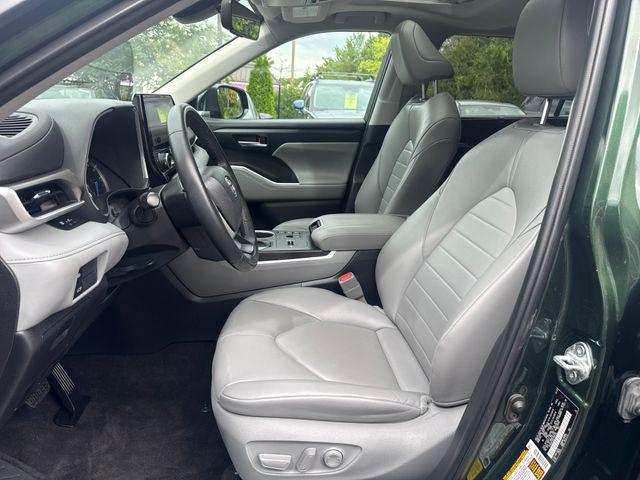 2023 Toyota Highlander Hybrid XLE
