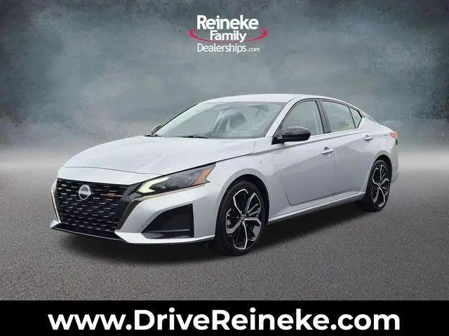 2024 Nissan Altima SR FWD for sale in Findlay, OH