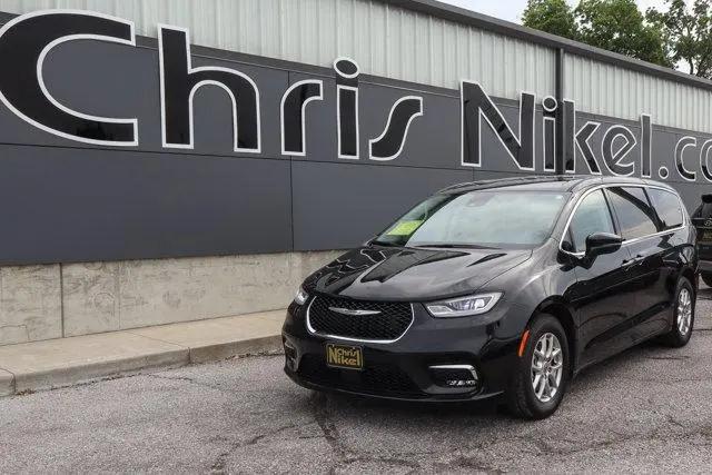 2023 Chrysler Pacifica Touring L for sale in Broken Arrow, OK