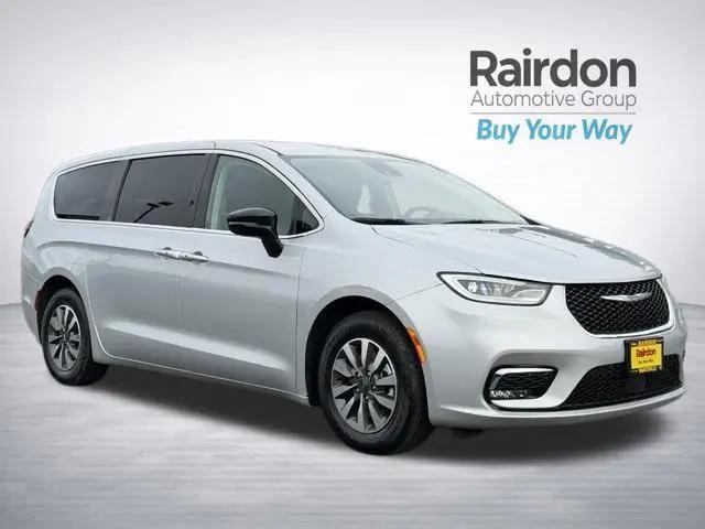 2024 Chrysler Pacifica Hybrid Select for sale in Arlington, WA
