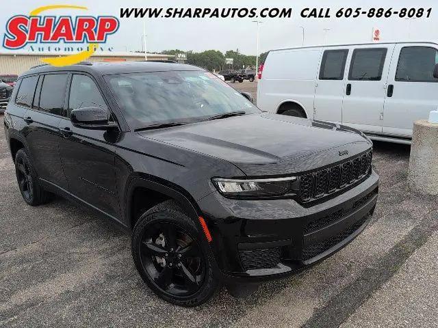 2023 Jeep Grand Cherokee L Altitude 4x4 for sale in Watertown, SD