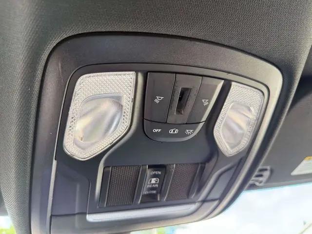 2021 Ram 1500 Big Horn Crew Cab 4x4 5'7" Box