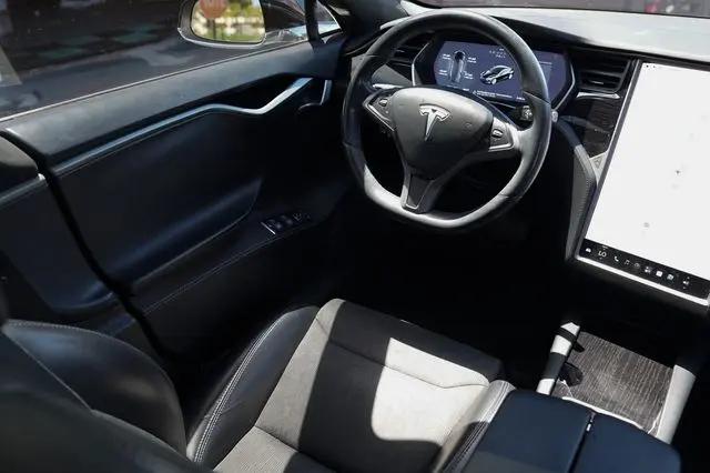 2018 Tesla Model S 75D