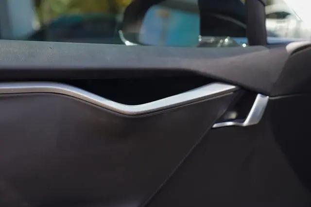 2018 Tesla Model S 75D