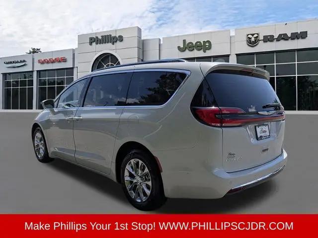 2021 Chrysler Pacifica Touring L