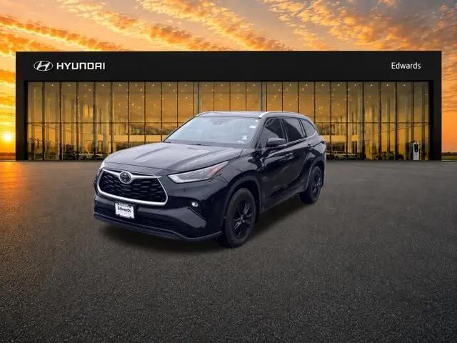 2021 Toyota Highlander XLE for sale in Council Bluffs, IA
