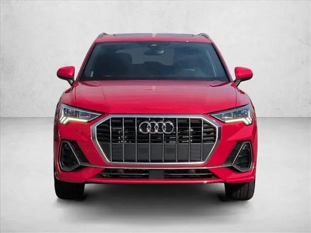 2025 Audi Q3 Premium 45 TFSI S line quattro Tiptronic