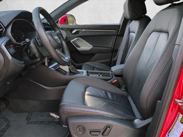 2025 Audi Q3 Premium 45 TFSI S line quattro Tiptronic
