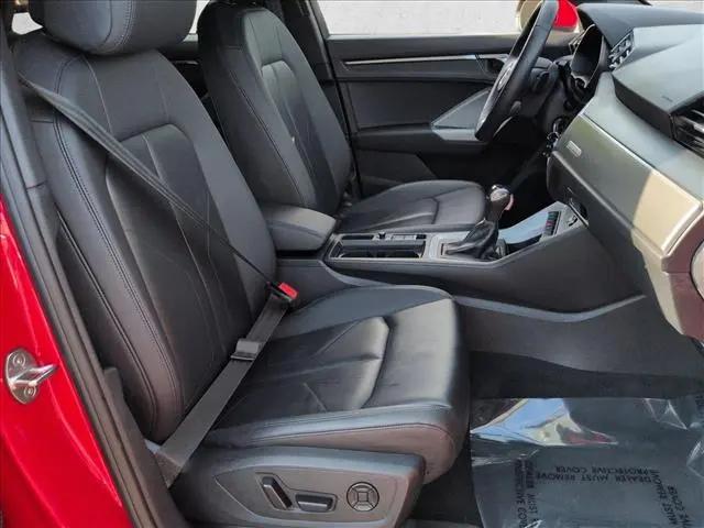 2025 Audi Q3 Premium 45 TFSI S line quattro Tiptronic