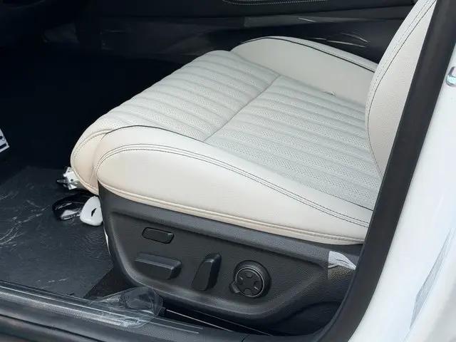 2026 Genesis G70 3.3T AWD Sport Prestige