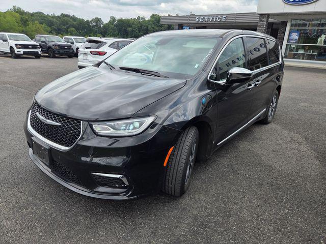 2023 Chrysler Pacifica Hybrid Limited for sale in PLEASANT VLY, WV