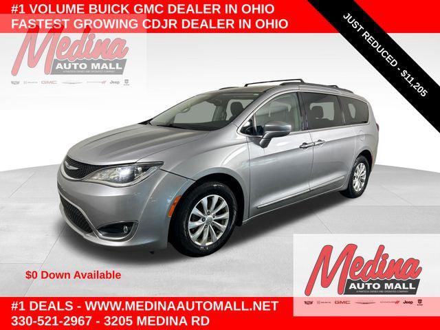 2017 Chrysler Pacifica Touring-L for sale in Medina, OH