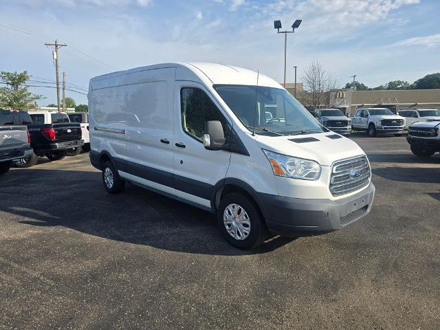 2015 Ford Transit 148 WB Medium Roof Cargo